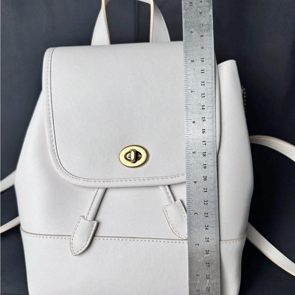Coach Turnlock Leather Backpack White Classic Gold Hardware NWOT Clean Condition - Picture 15 of 16